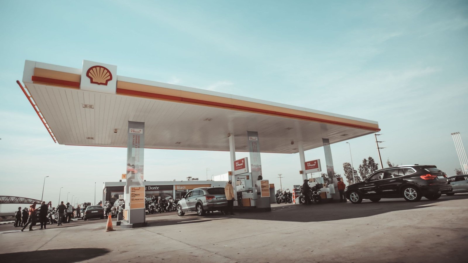 Eine Tankstelle der Marke Shell
