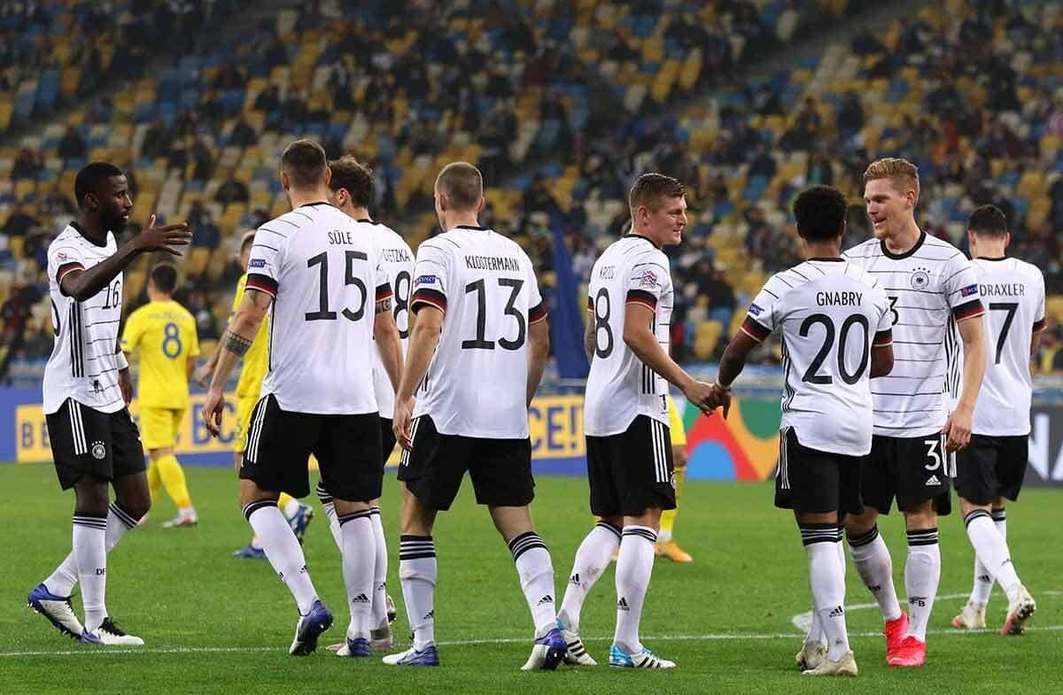 Die deutsche Fußballnationalmannschaft in einem Spiel.