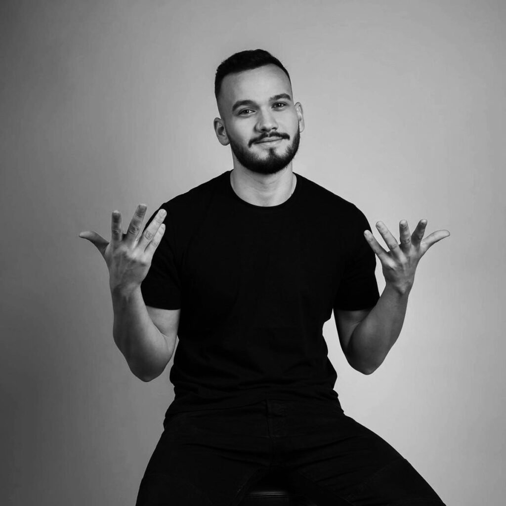 Portraitbild von Marcel Aburakira