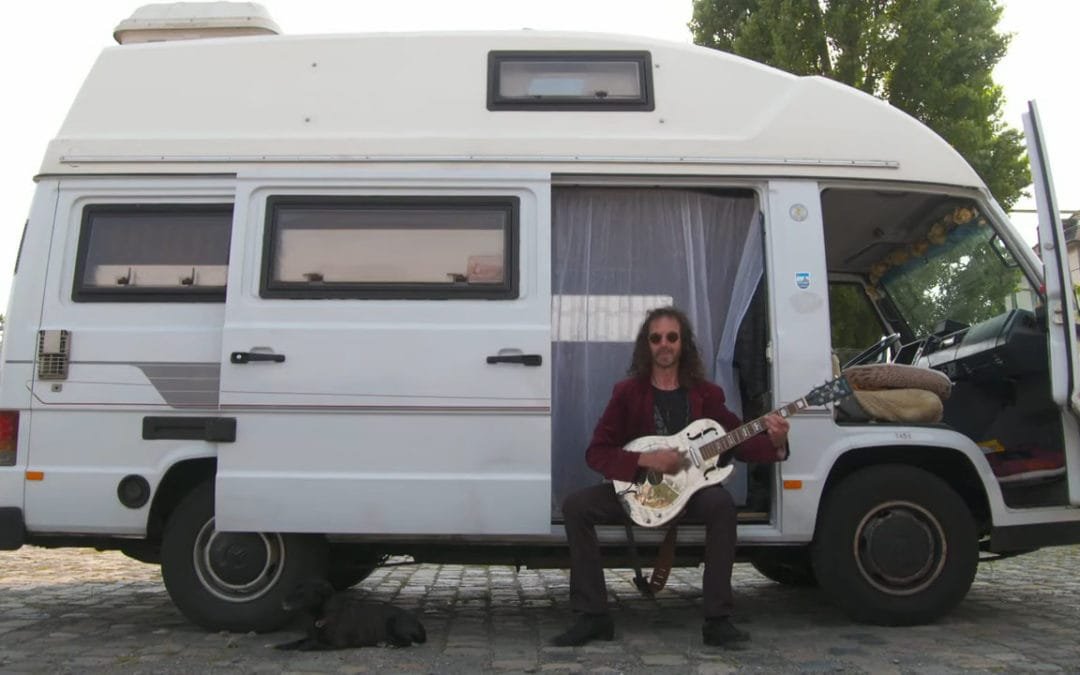 Michael Insinger über das Leben als Vollzeit-Straßenmusiker und seinen Weg zum Glück