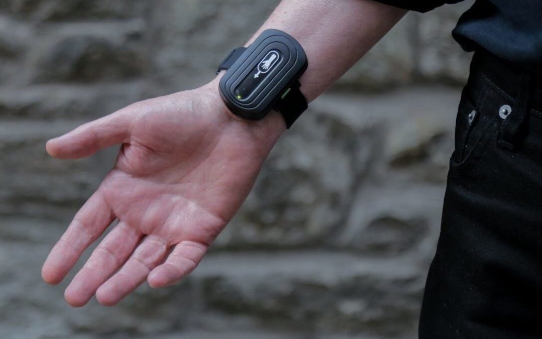 Armband gegen Tic-Störungen