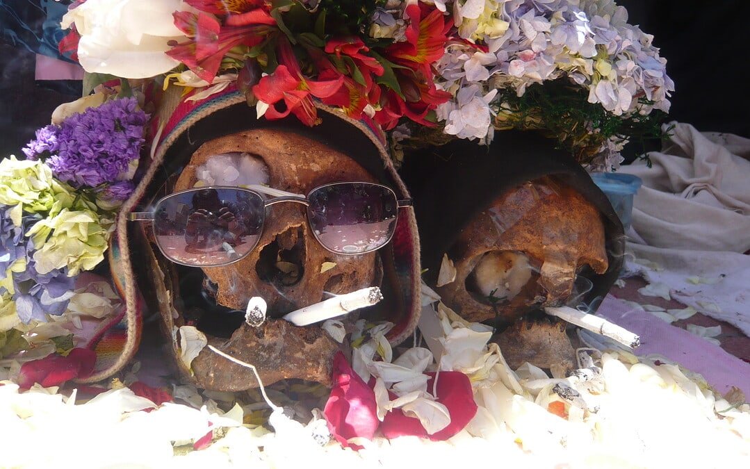 Von rauchenden Schädeln und dem “guten Tod”