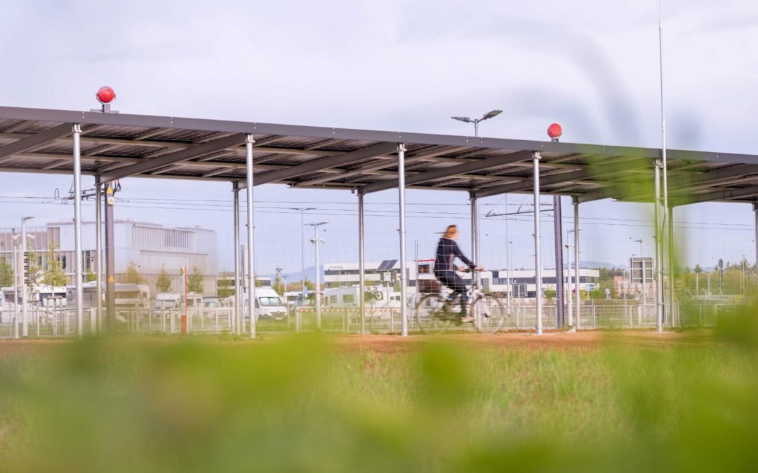 Erster Solardach-Radweg Deutschlands eröffnet