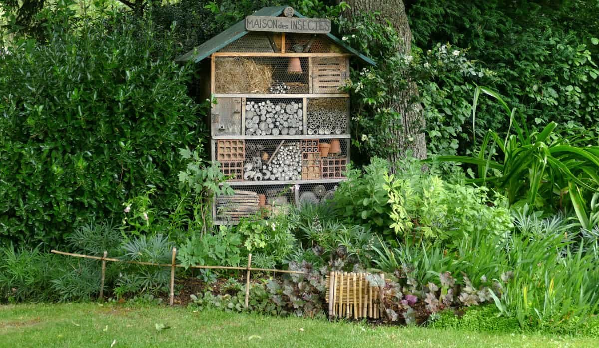 Maison des Insects Großes Insektenhotel für Wildbienen und co.
