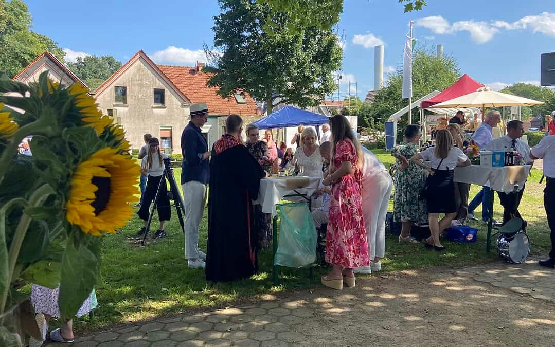 Pop-up-Hochzeit trauen 98 Paare aller Konfessionen