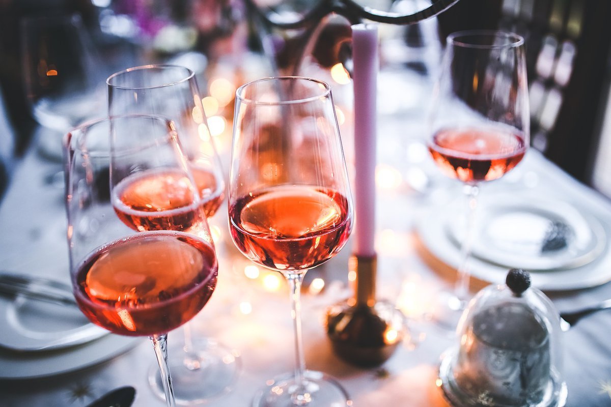 Zum Jahresbeginn setzen viele Menschen ihre guten Vorsätze in die Tat um und reduzieren bewusst den Konsum von Alkohol und Fleisch.