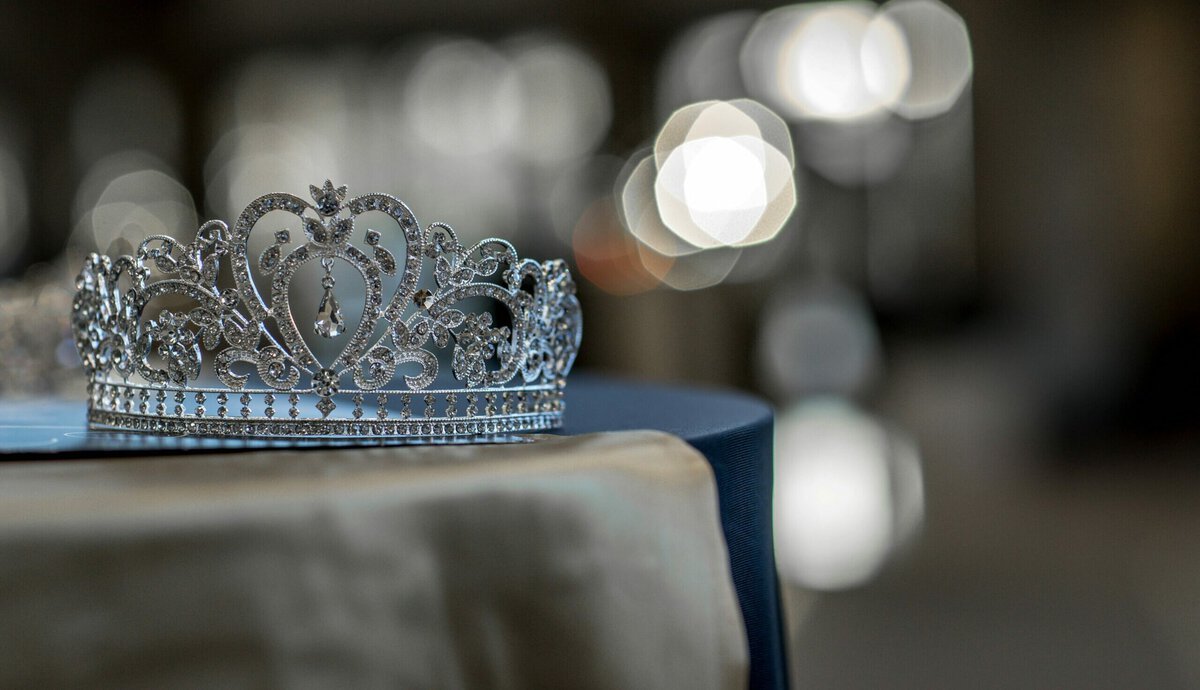 church of the king JdntgyV5w0Q unsplash scaled e1738970906534
