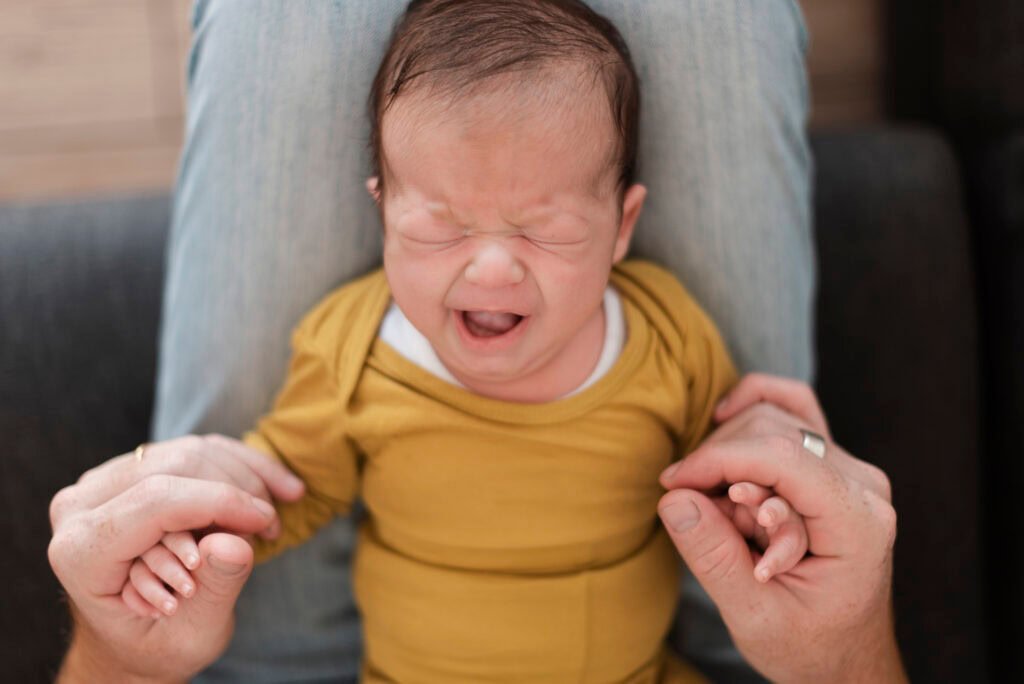 Schreibabys stellen Eltern vor Herausforderungen, doch sie sind nicht allein: Sozialarbeiter:innen und spezialisierte Beratungsstellen bieten gezielte Hilfe.
