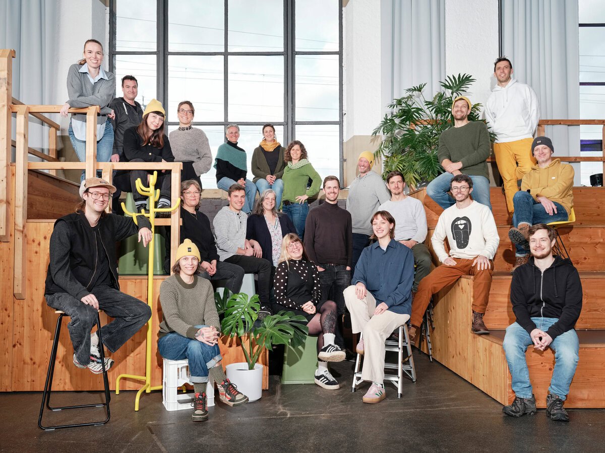 Das Team von WEtell treibt nachhaltigen Fortschritt in der Wirtschaft voran.