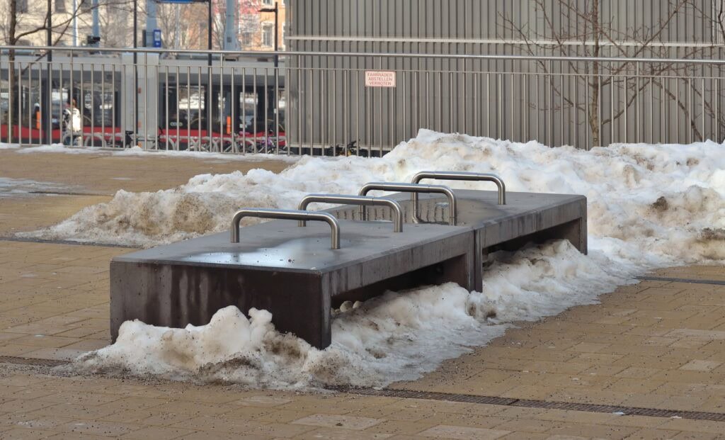 westbahnhof hostile benches 01 1024x621 1