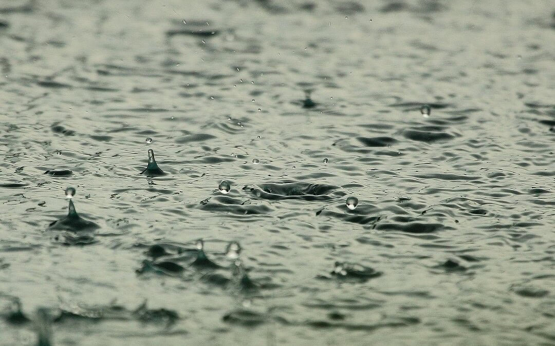 Strom aus Regentropfen