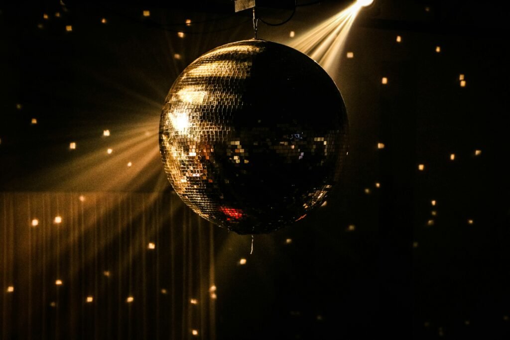 Gute Nachrichten, Discokugel