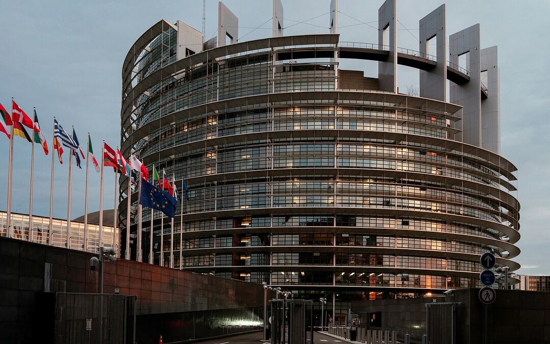 EU-Parlament beschließt Verbot von Programmen für sexualisierte Deepfakes