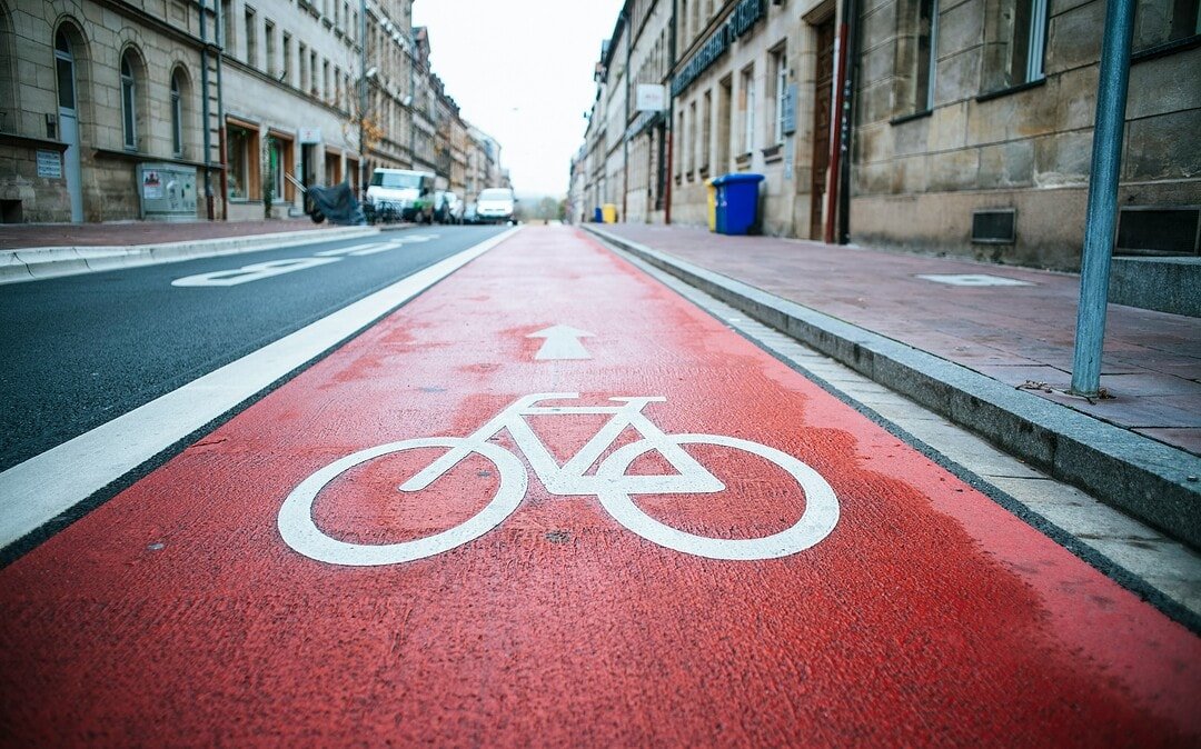 Fahrrad in Paris auf der Überholspur